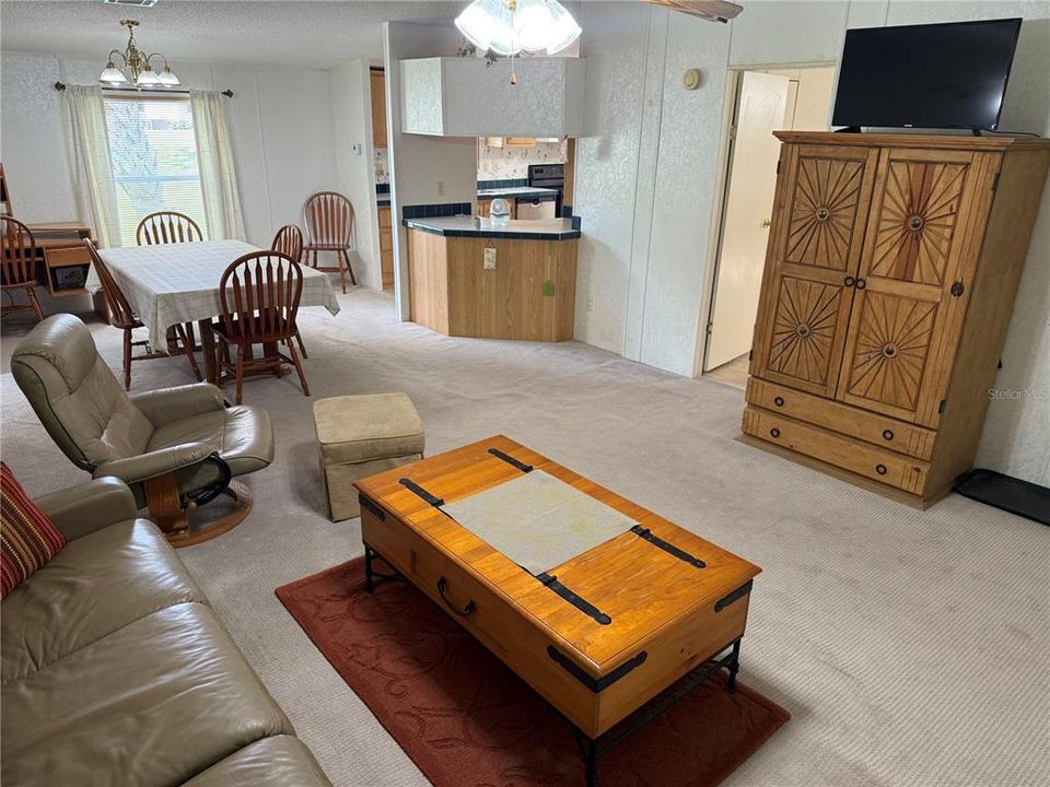 For Sale: $140,000 (3 beds, 2 baths, 1248 Square Feet)