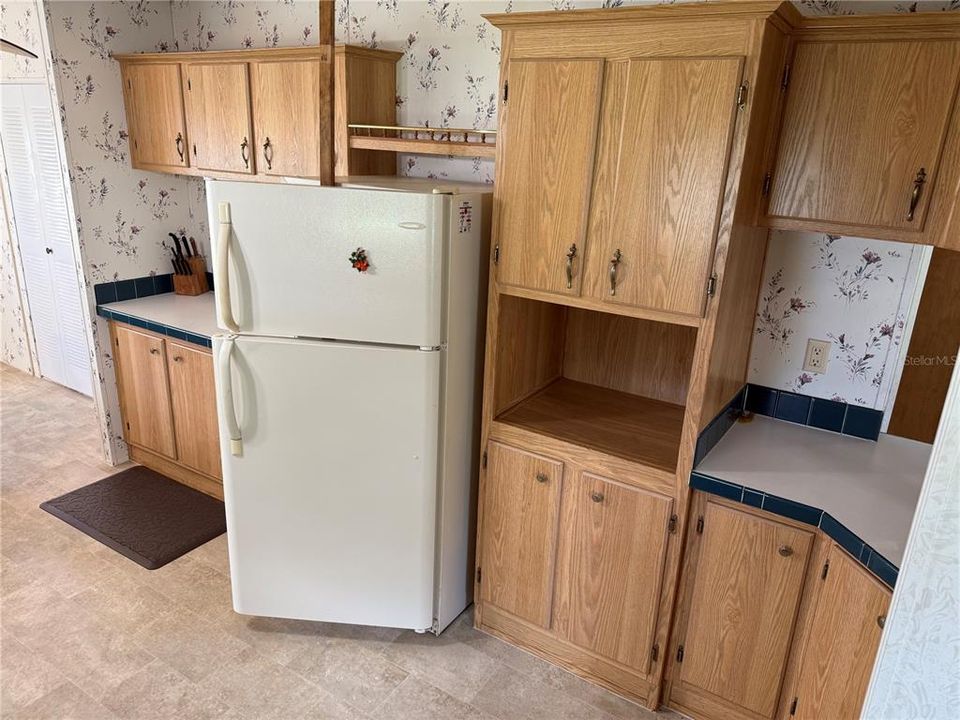 For Sale: $140,000 (3 beds, 2 baths, 1248 Square Feet)