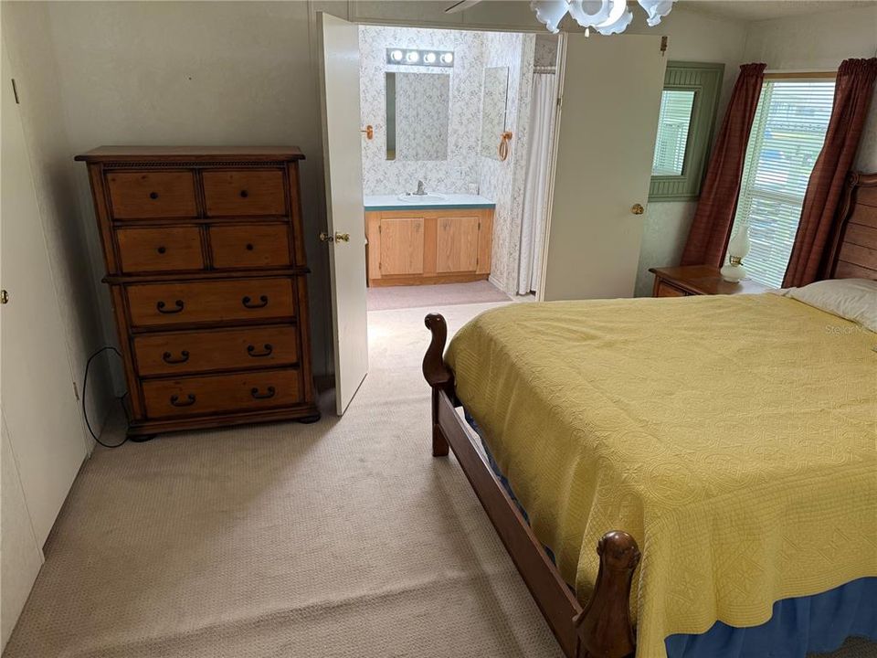 For Sale: $140,000 (3 beds, 2 baths, 1248 Square Feet)