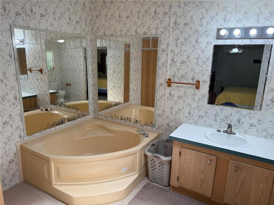 For Sale: $140,000 (3 beds, 2 baths, 1248 Square Feet)