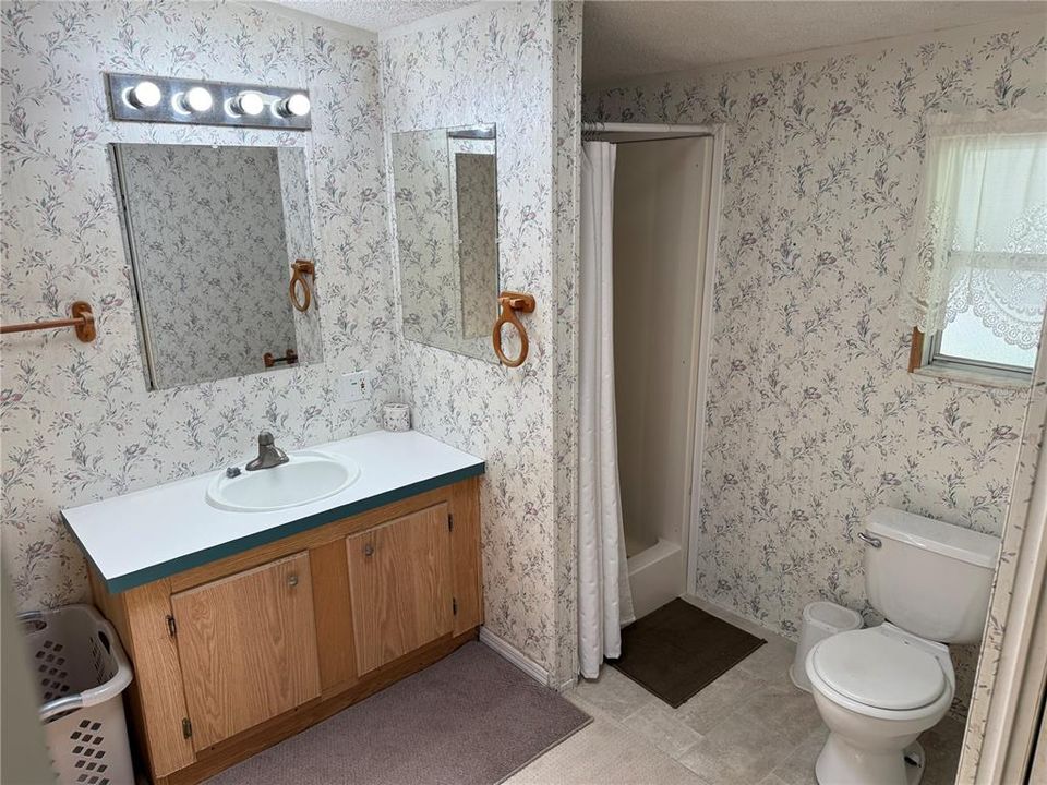 For Sale: $140,000 (3 beds, 2 baths, 1248 Square Feet)