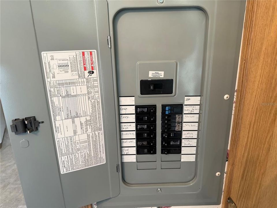 For Sale: $140,000 (3 beds, 2 baths, 1248 Square Feet)