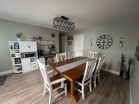 Active With Contract: $389,900 (4 beds, 2 baths, 1536 Square Feet)