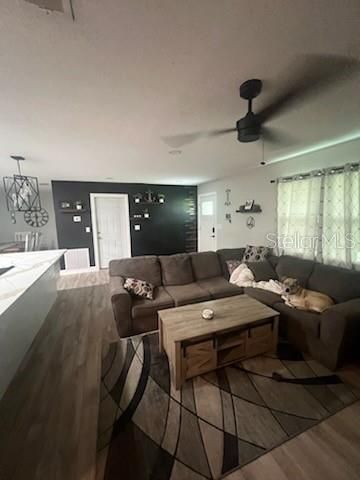 Active With Contract: $389,900 (4 beds, 2 baths, 1536 Square Feet)