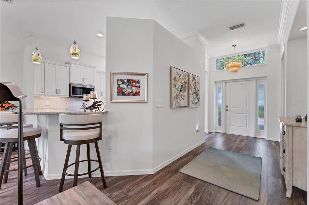 Activo con contrato: $589,500 (3 camas, 2 baños, 2115 Pies cuadrados)