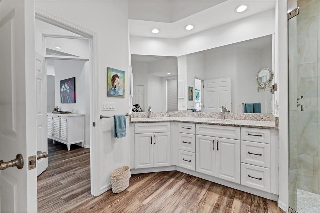 Activo con contrato: $589,500 (3 camas, 2 baños, 2115 Pies cuadrados)