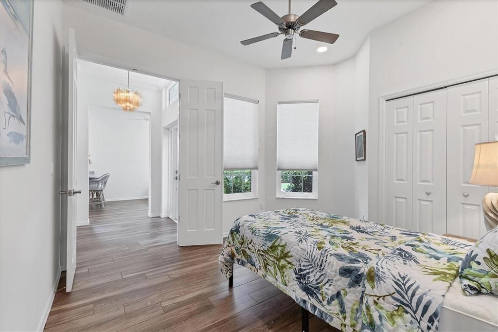 Activo con contrato: $589,500 (3 camas, 2 baños, 2115 Pies cuadrados)