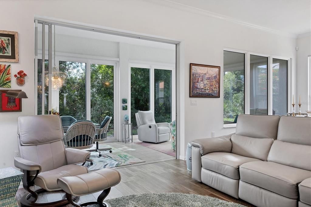 Activo con contrato: $589,500 (3 camas, 2 baños, 2115 Pies cuadrados)