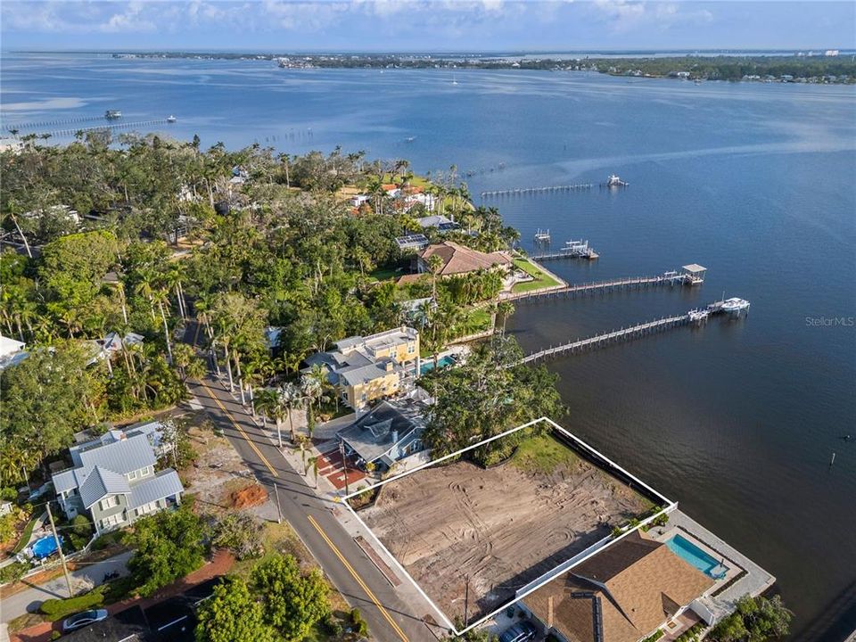 待售: $1,400,000 (0.26 acres)