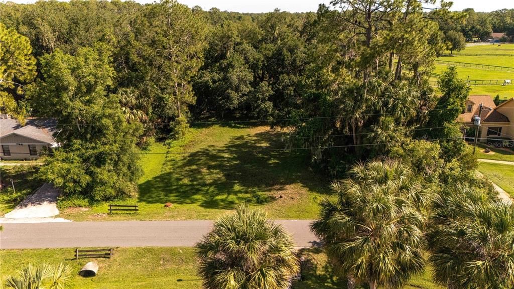 На продажу: $99,500 (0.36 acres)