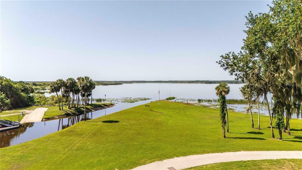 На продажу: $99,500 (0.36 acres)