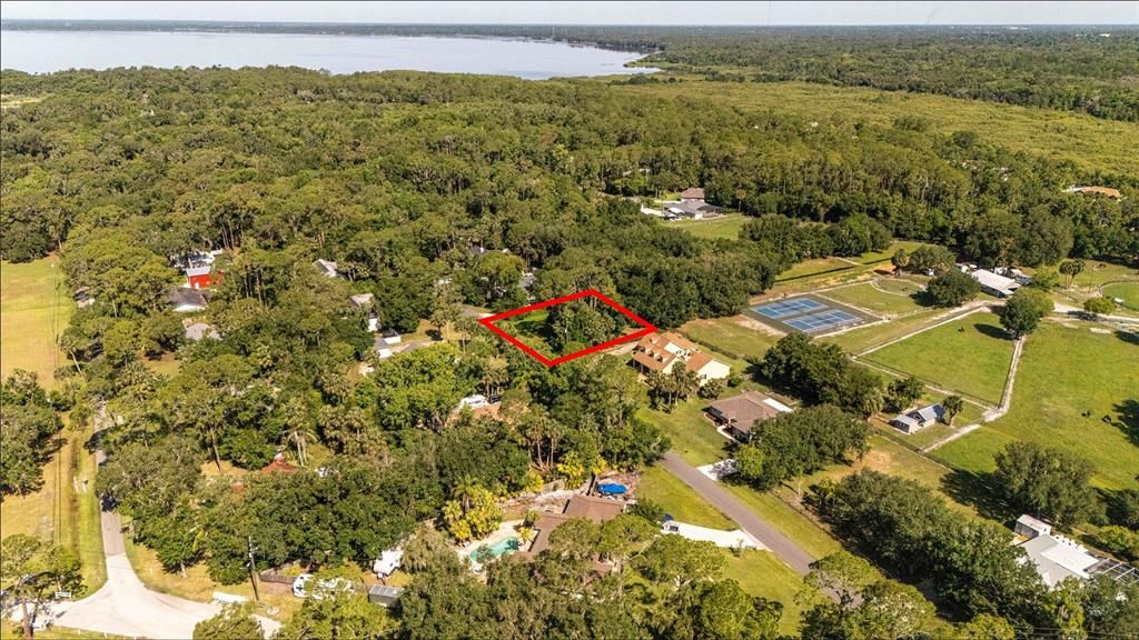 На продажу: $99,500 (0.36 acres)