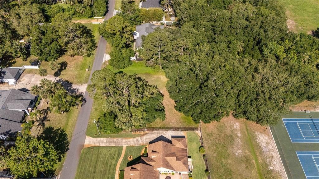 На продажу: $99,500 (0.36 acres)