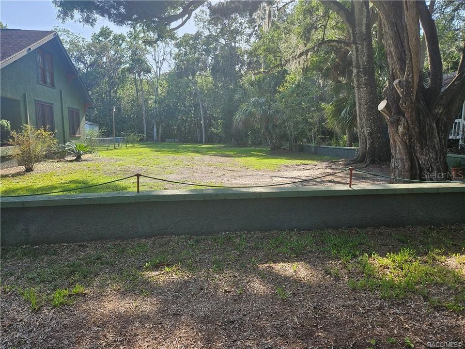 Active With Contract: $359,000 (4 beds, 3 baths, 2991 Square Feet)