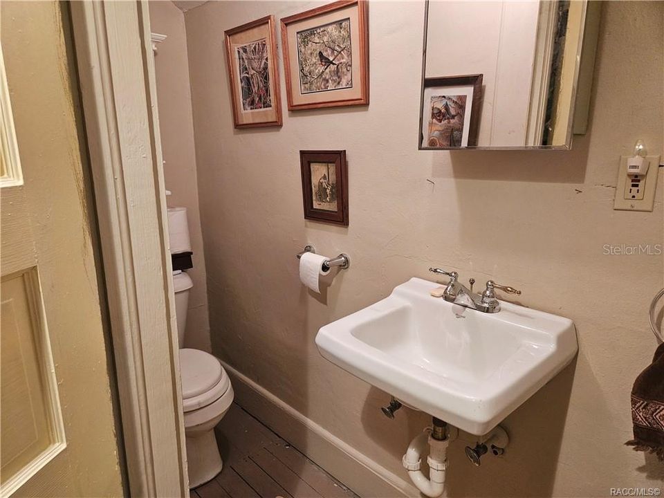 Active With Contract: $359,000 (4 beds, 3 baths, 2991 Square Feet)