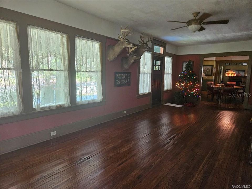 Active With Contract: $359,000 (4 beds, 3 baths, 2991 Square Feet)