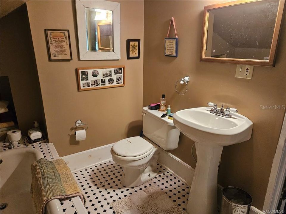 Active With Contract: $359,000 (4 beds, 3 baths, 2991 Square Feet)