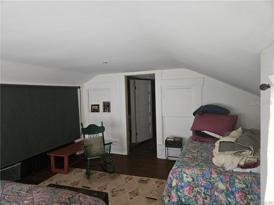 Active With Contract: $359,000 (4 beds, 3 baths, 2991 Square Feet)