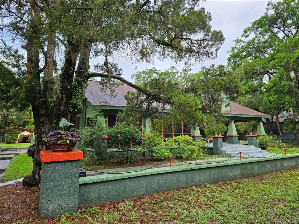 Active With Contract: $359,000 (4 beds, 3 baths, 2991 Square Feet)