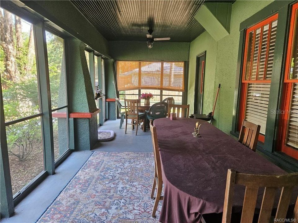 Active With Contract: $359,000 (4 beds, 3 baths, 2991 Square Feet)