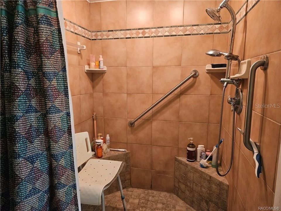 Active With Contract: $359,000 (4 beds, 3 baths, 2991 Square Feet)