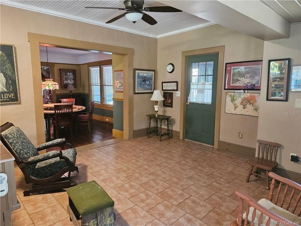 Active With Contract: $359,000 (4 beds, 3 baths, 2991 Square Feet)