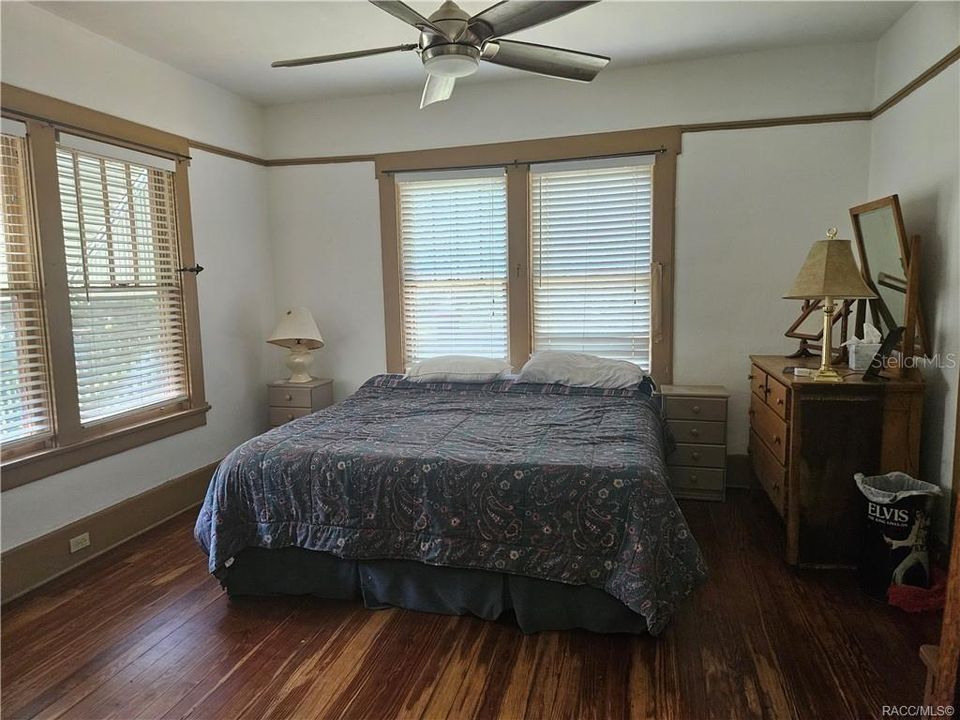 Active With Contract: $359,000 (4 beds, 3 baths, 2991 Square Feet)