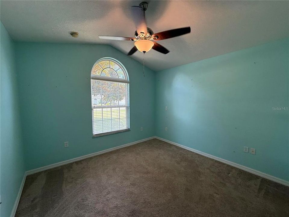 For Sale: $279,000 (3 beds, 2 baths, 1407 Square Feet)