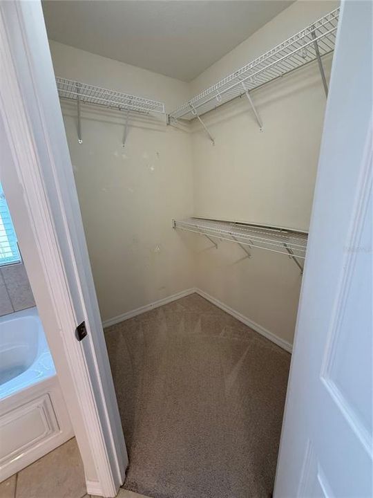 For Sale: $279,000 (3 beds, 2 baths, 1407 Square Feet)