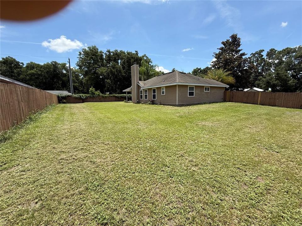 For Sale: $279,000 (3 beds, 2 baths, 1407 Square Feet)