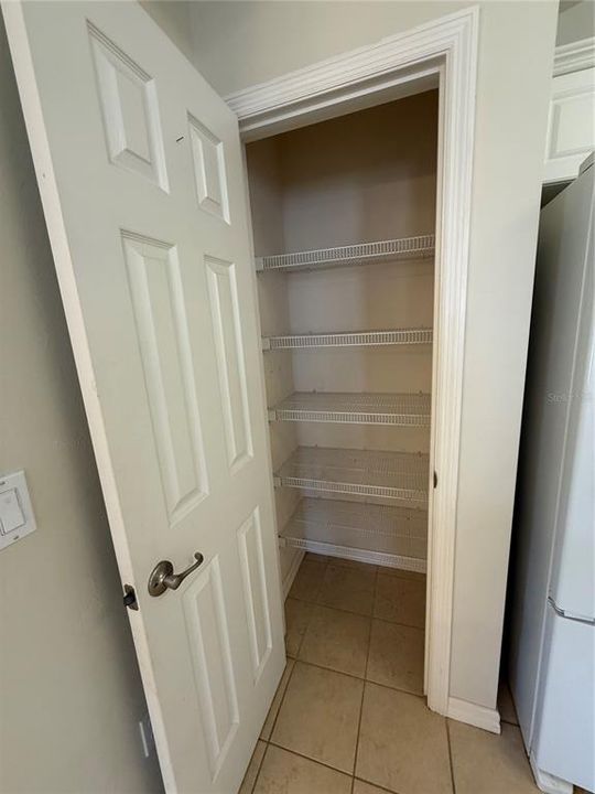 For Sale: $279,000 (3 beds, 2 baths, 1407 Square Feet)