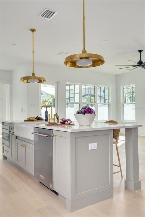 Active With Contract: $1,495,000 (6 beds, 4 baths, 3433 Square Feet)