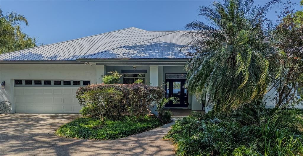 最近售出: $1,100,000 (4 贝兹, 3 浴室, 2452 平方英尺)