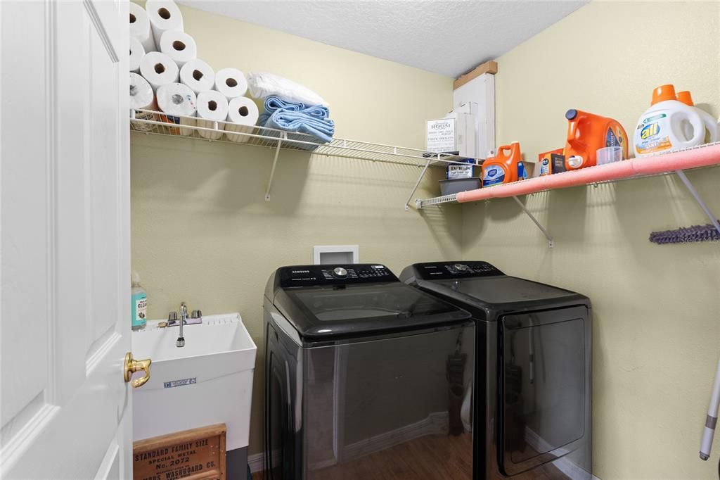 待售: $220,000 (2 贝兹, 2 浴室, 1482 平方英尺)