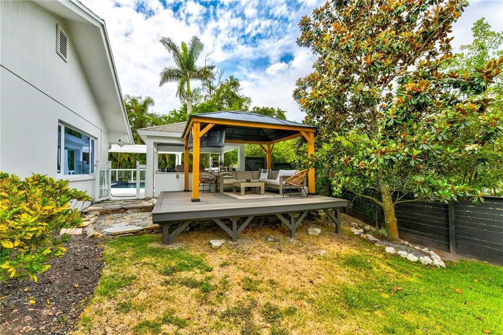 出租: $13,500 (3 贝兹, 4 浴室, 3104 平方英尺)