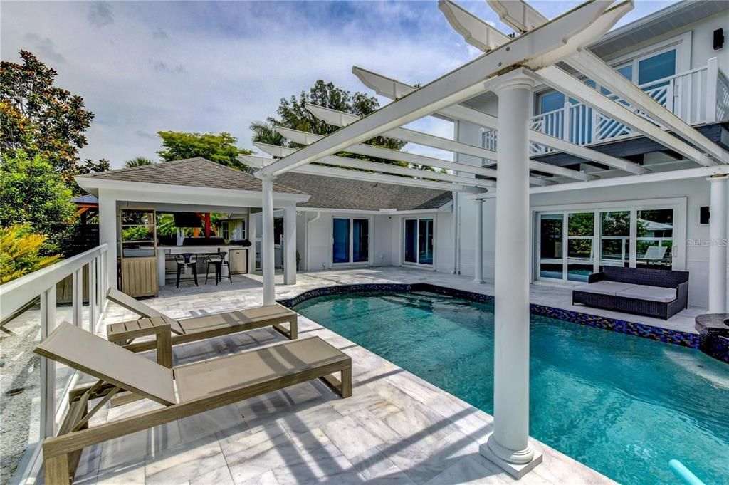 出租: $13,500 (3 贝兹, 4 浴室, 3104 平方英尺)