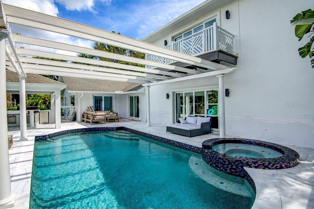 出租: $13,500 (3 贝兹, 4 浴室, 3104 平方英尺)