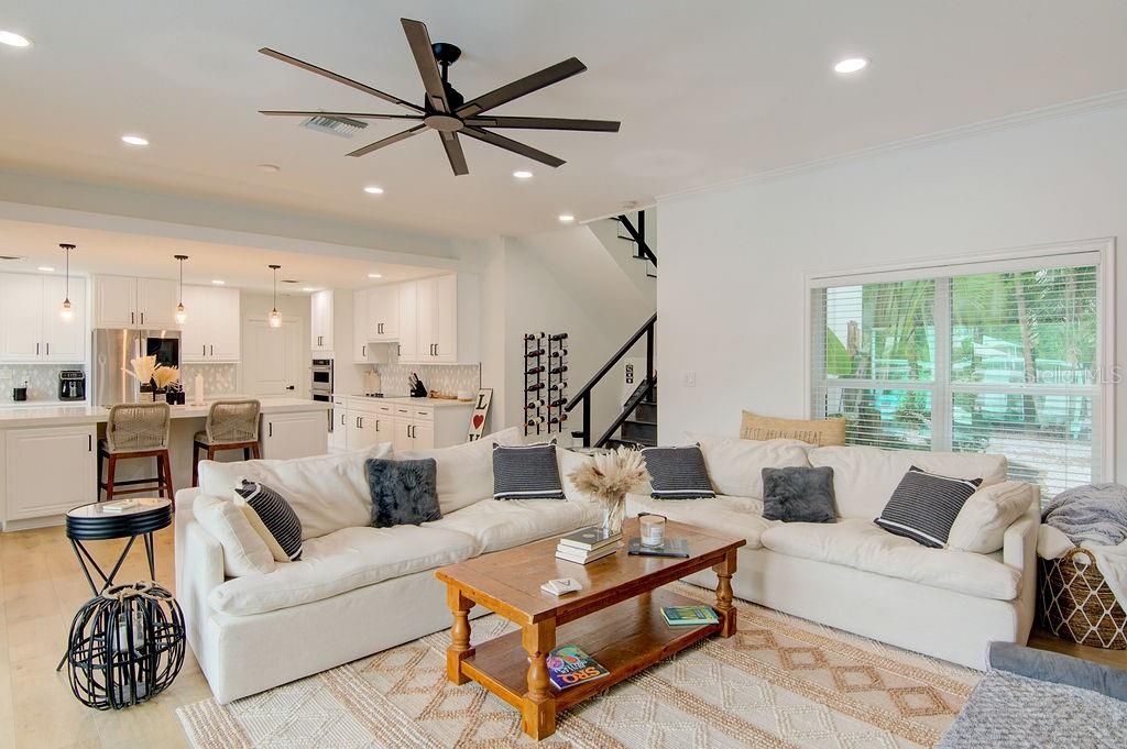 出租: $13,500 (3 贝兹, 4 浴室, 3104 平方英尺)