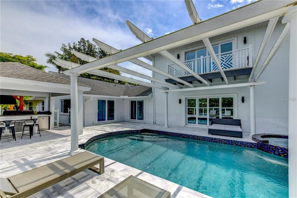 出租: $13,500 (3 贝兹, 4 浴室, 3104 平方英尺)