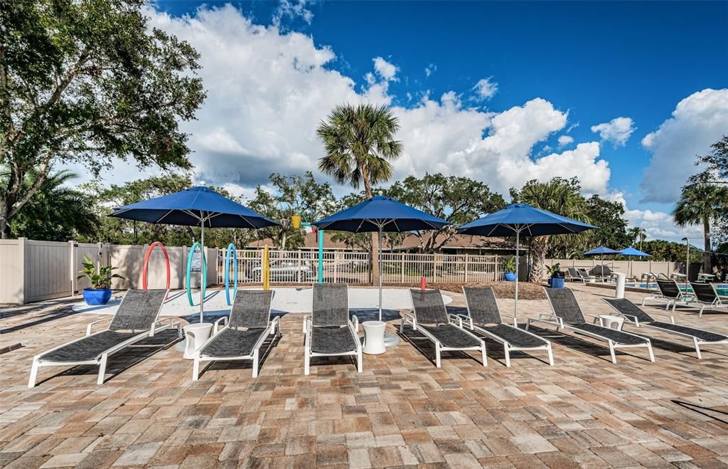 合同活跃: $749,000 (4 贝兹, 3 浴室, 2642 平方英尺)