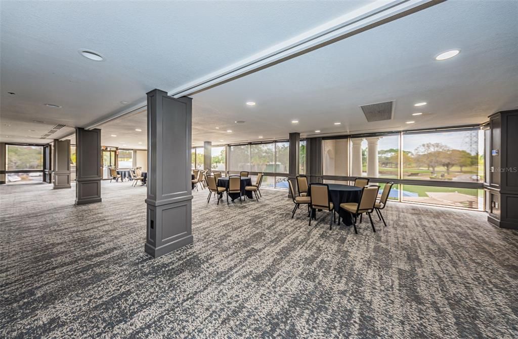 合同活跃: $749,000 (4 贝兹, 3 浴室, 2642 平方英尺)