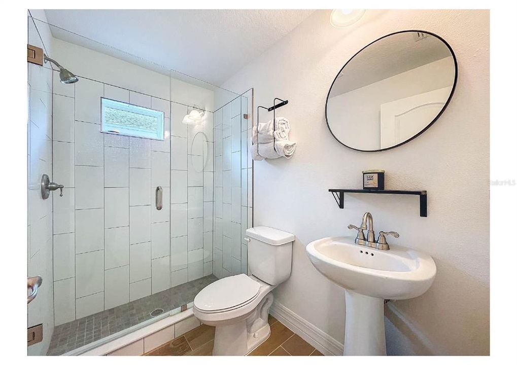 Под контрактом: $645,000 (4 спален, 3 ванн, 2040 Квадратных фут)