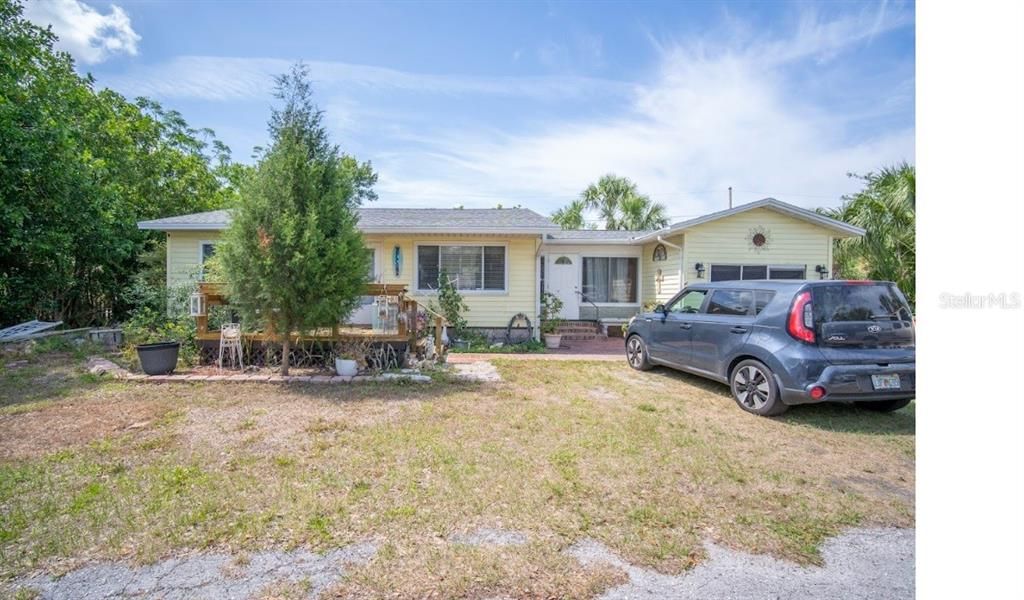 Recently Sold: $260,000 (2 beds, 2 baths, 870 Square Feet)