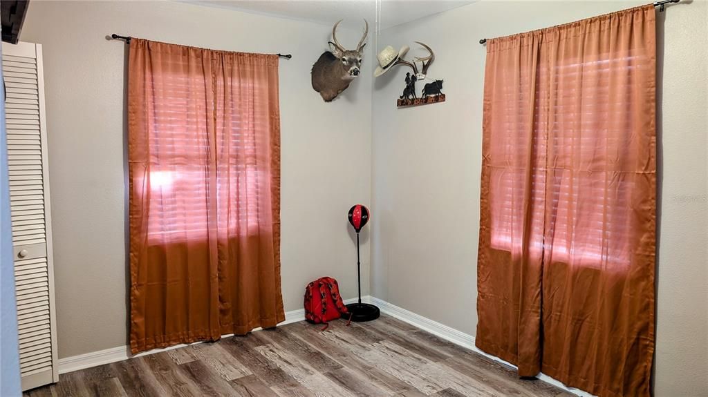 待售: $415,000 (5 贝兹, 3 浴室, 2724 平方英尺)