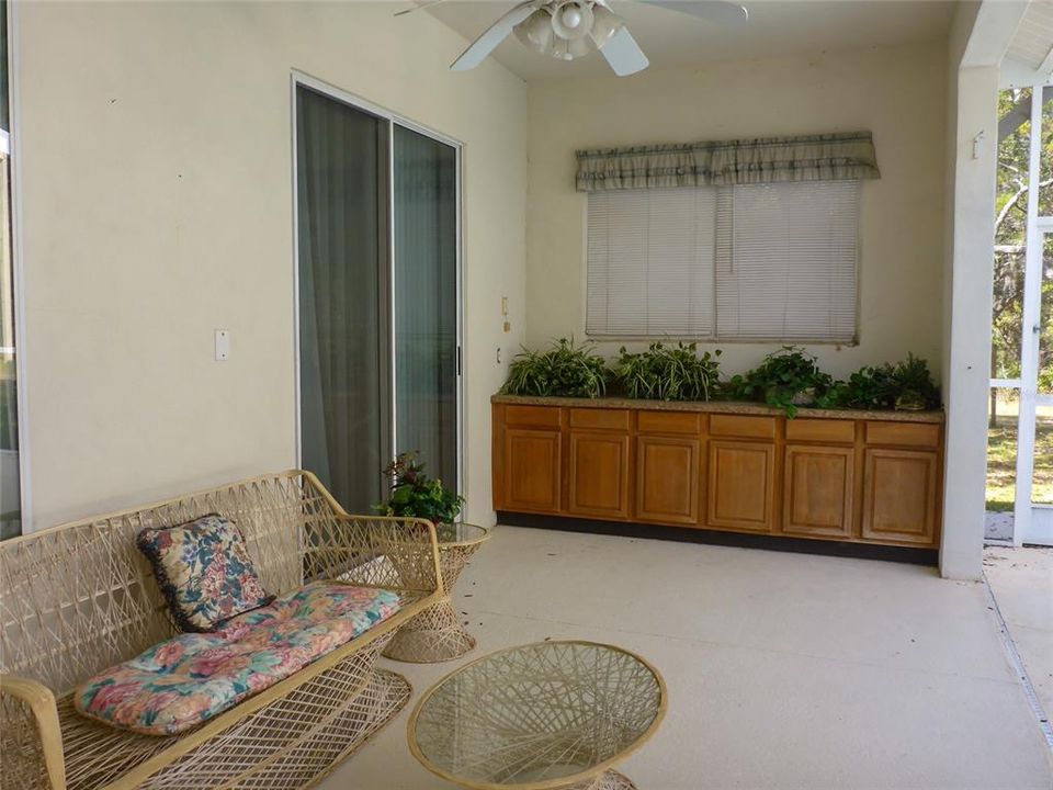 待售: $659,000 (4 贝兹, 3 浴室, 2495 平方英尺)