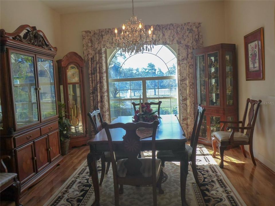 待售: $659,000 (4 贝兹, 3 浴室, 2495 平方英尺)