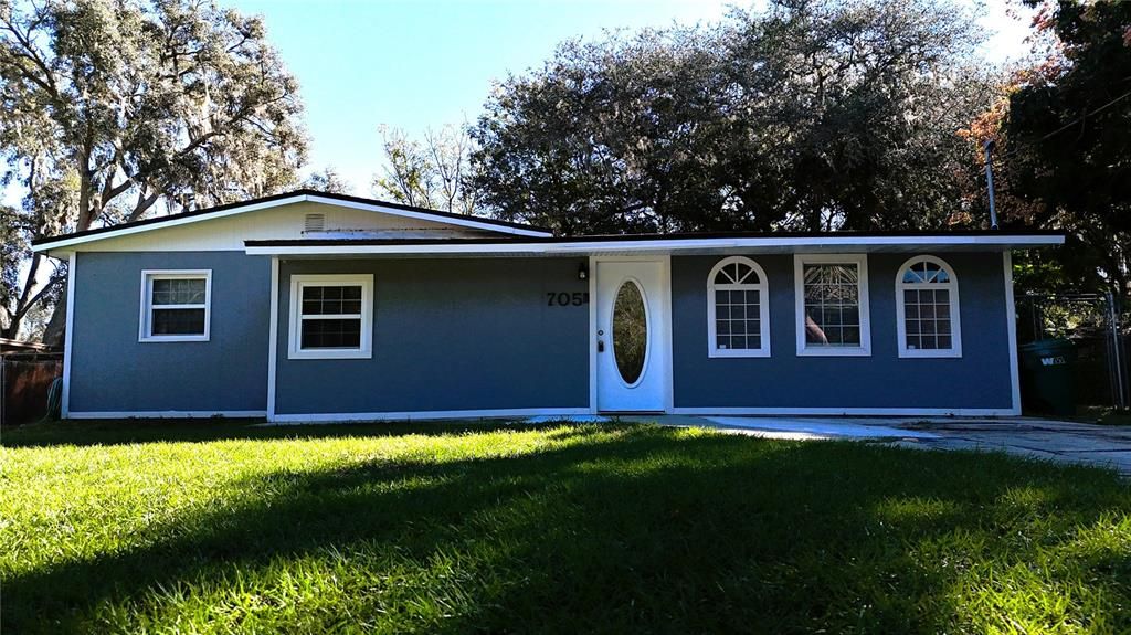 Active With Contract: $225,000 (3 beds, 2 baths, 1576 Square Feet)