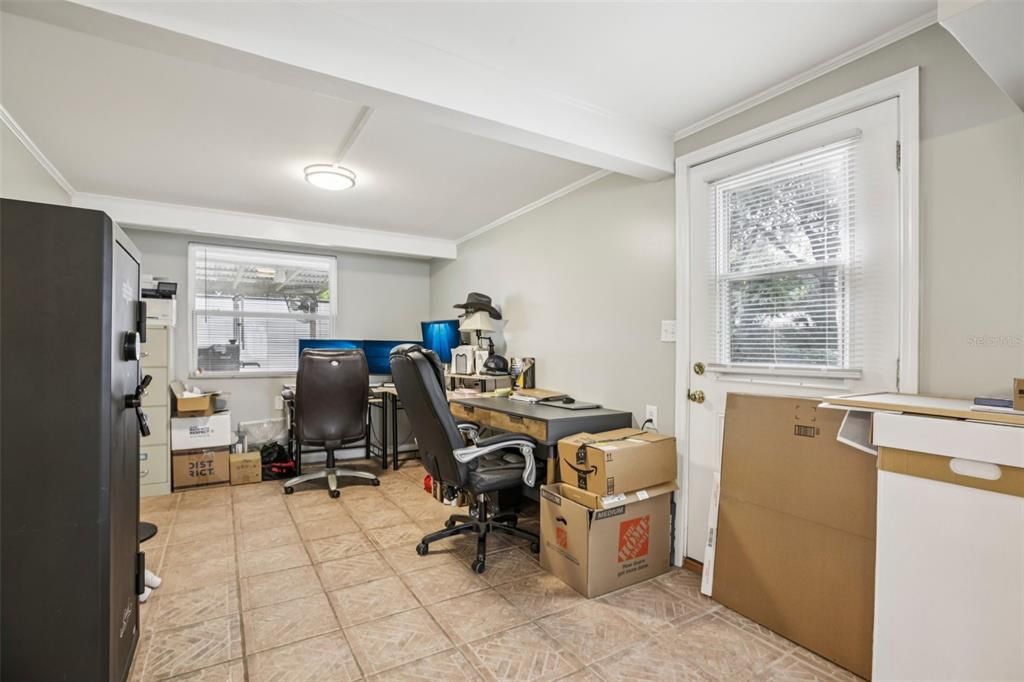 Active With Contract: $225,000 (3 beds, 2 baths, 1576 Square Feet)