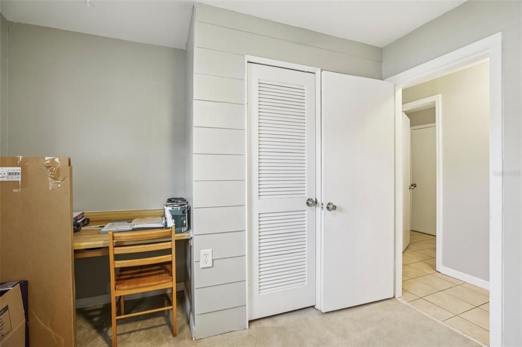 Active With Contract: $225,000 (3 beds, 2 baths, 1576 Square Feet)