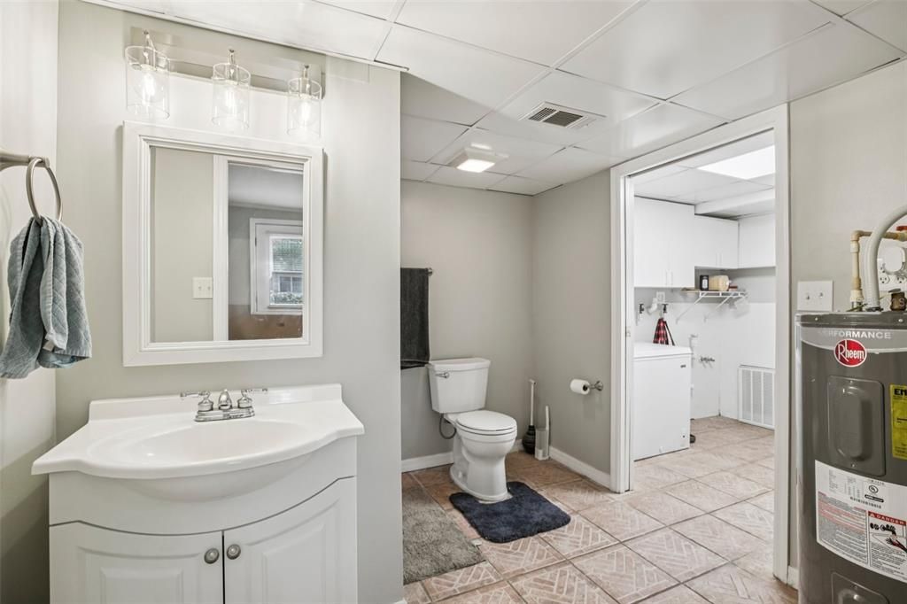 Active With Contract: $225,000 (3 beds, 2 baths, 1576 Square Feet)